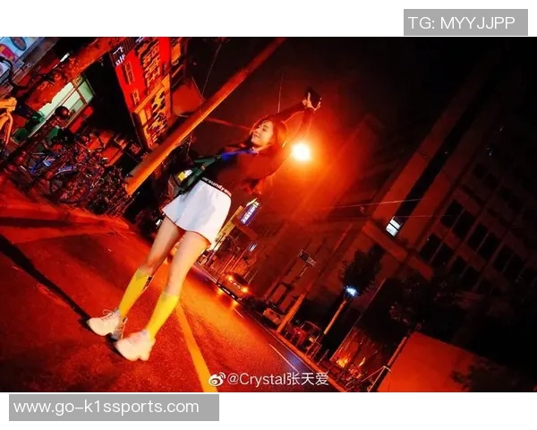 足球袜图片展示多样风格与功能选择让你在场上更具魅力与表现力